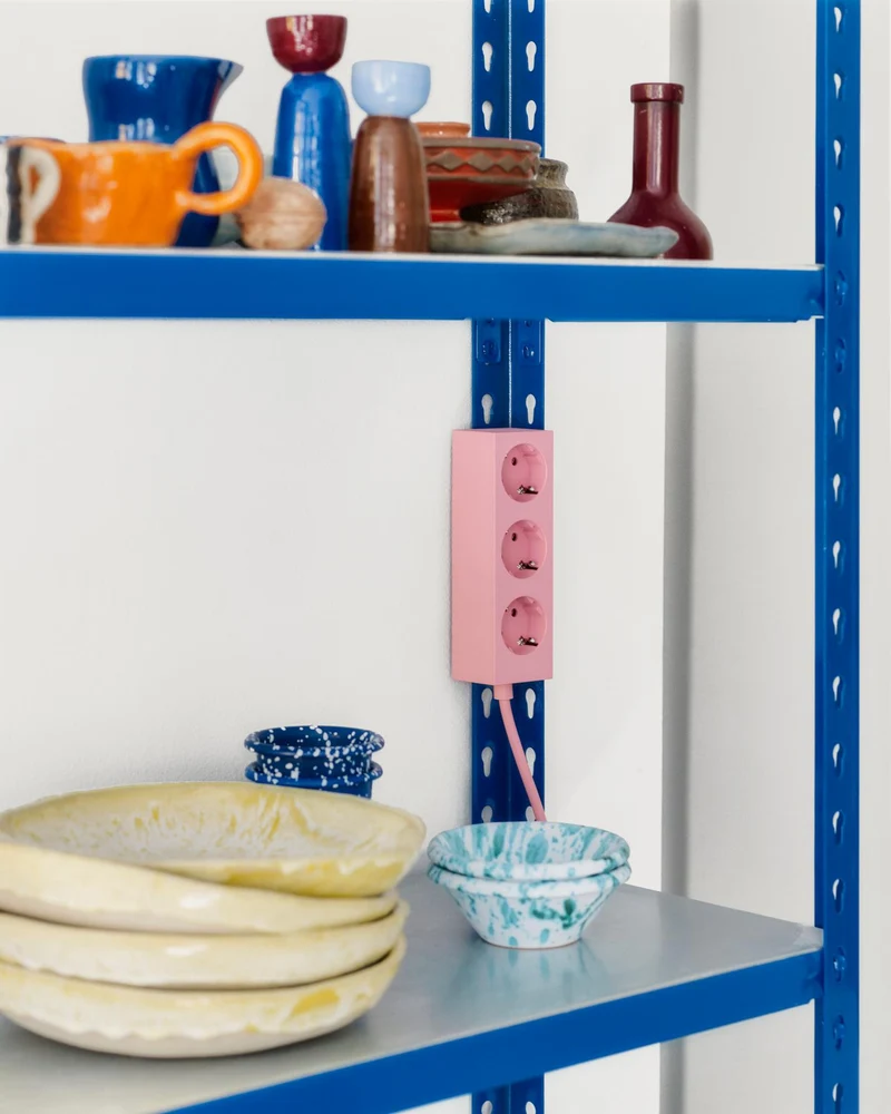 Pedestal Power Bar