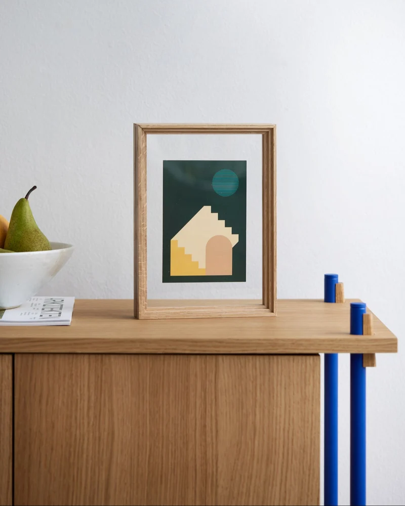 Moebe Standing Frames