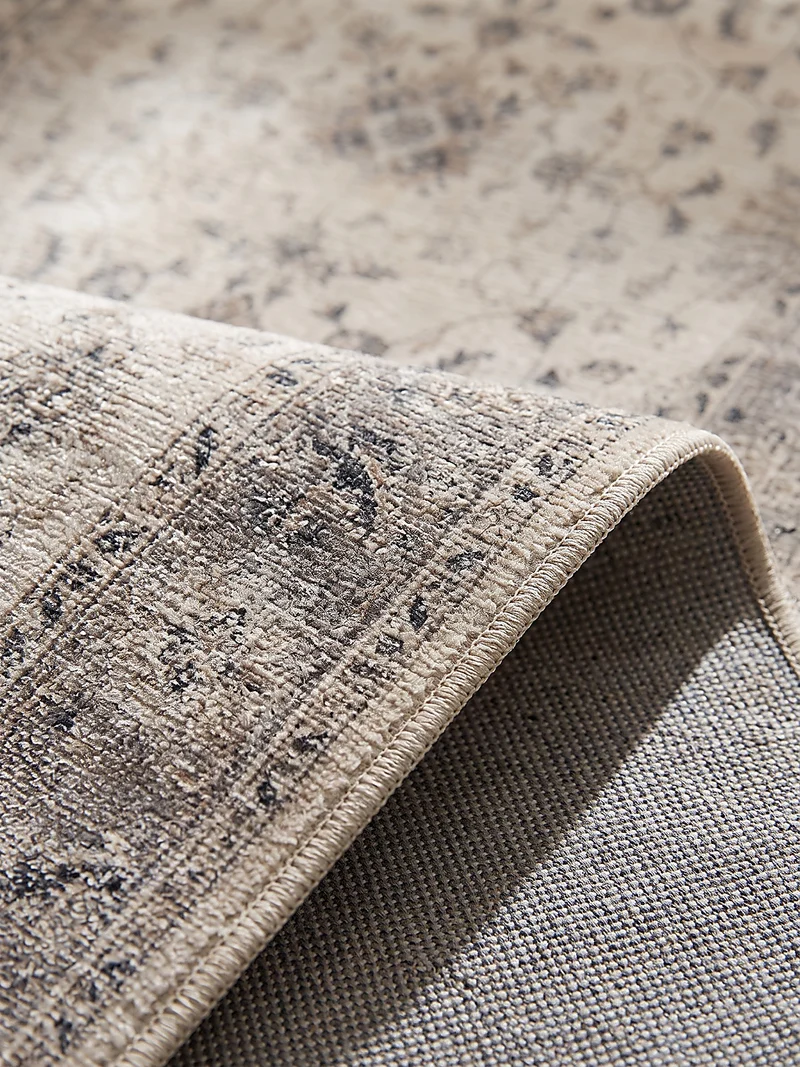 Kurzflor-Teppich mit Rosettenmuster – Waschbar bei 30 °C | Ruhiges Rapportmuster