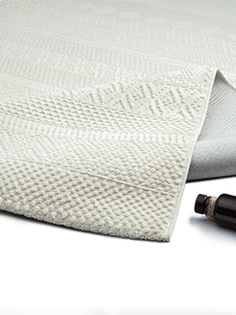 Kurzflor-Teppich Horizontale Struktur-Bänder - Polyester, 13 mm Gesamthöhe