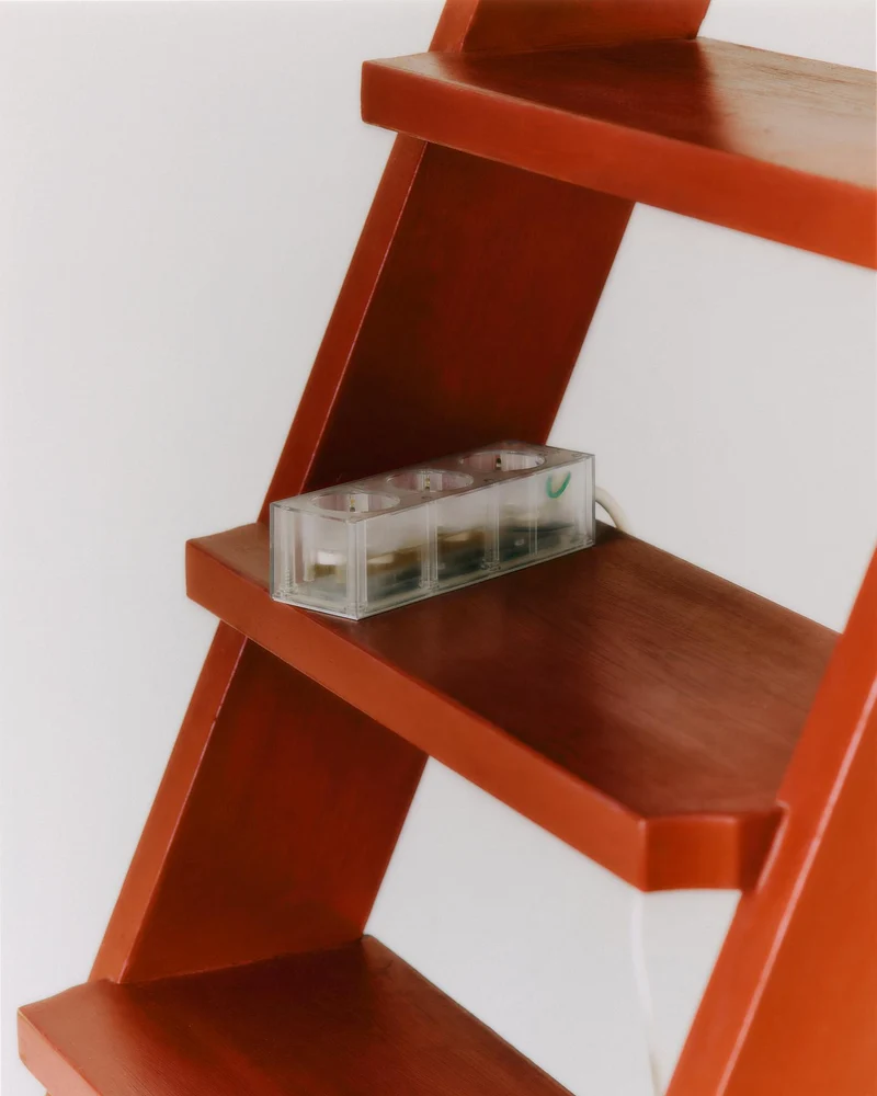 Pedestal Power Bar
