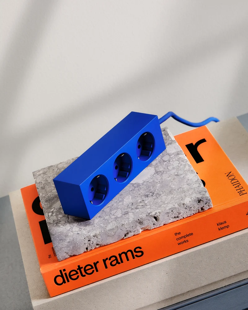 Pedestal Power Bar