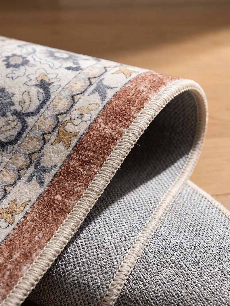 Kurzflor-Teppich mit Blütenrosetten und breiter Bordüre – Waschbar bei 30 °C