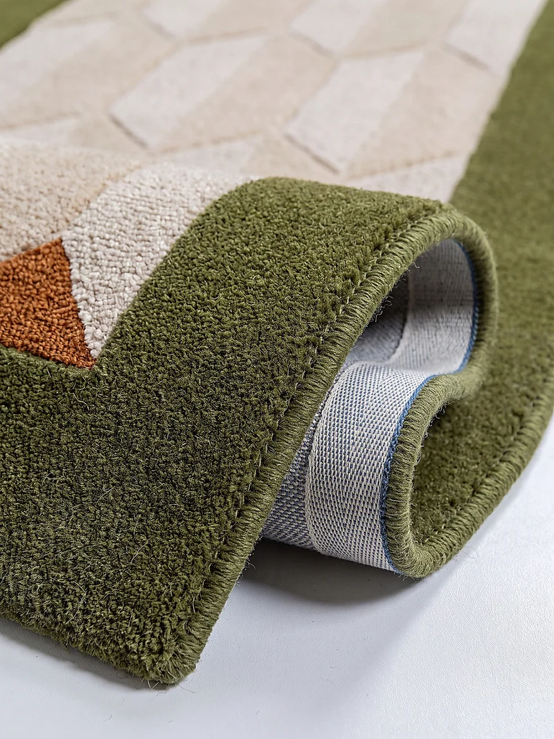 Kurzflor-Wollteppich Wabenmuster · handgetuftet · 5 mm Flor, 3.250 g/m²