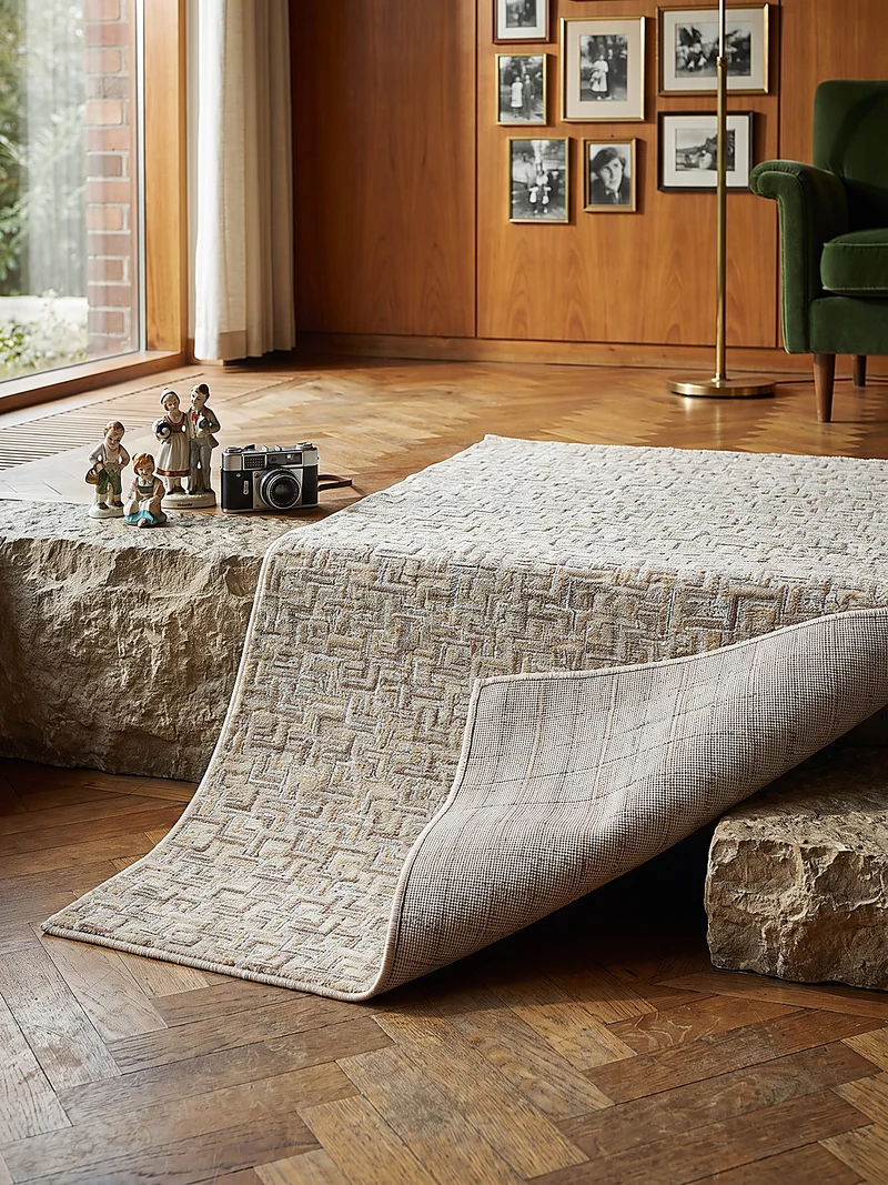 Kurzflor-Teppich Mosaik · Naturton mit Glanzgarn, 7 mm Flor, mit Fransen