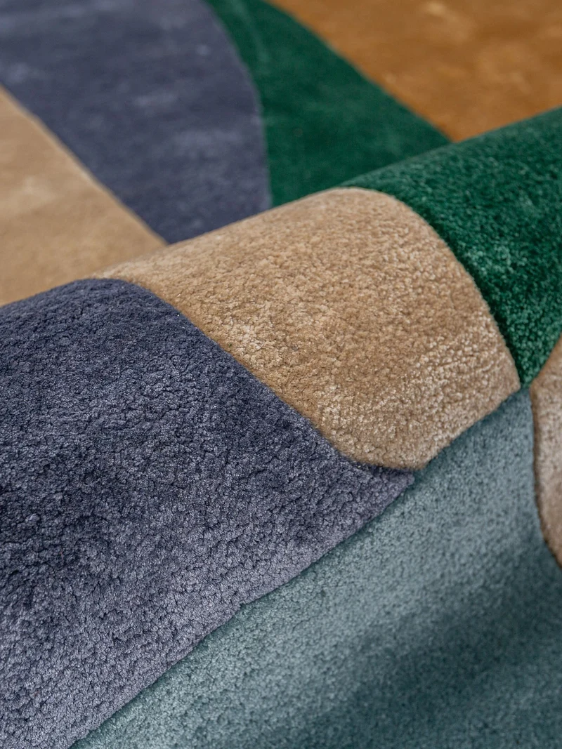 Kurzflor-Teppich Farbflächen · 100 % Viskose handgetuftet · 5 mm