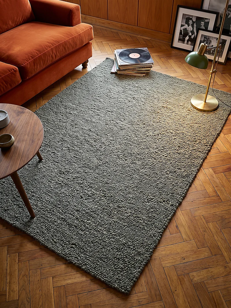 Kurzflor-Teppich Bouclé-Melange · 100 % Polyester · handgewebt, 10 mm Flor