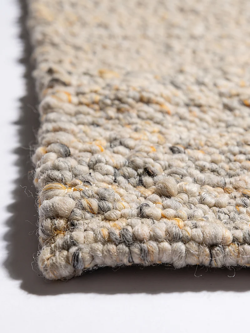 Kurzflor-Teppich Bouclé-Melange · 100 % Polyester · handgewebt, 10 mm Flor