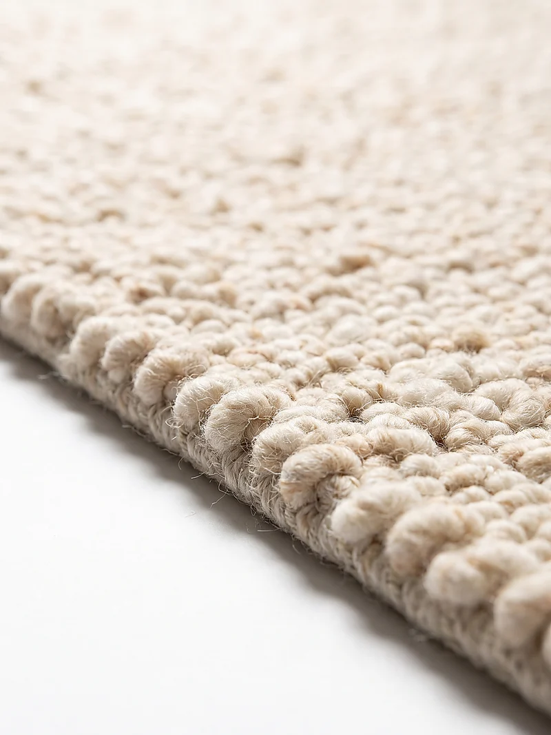 Kurzflor-Teppich Bouclé-Melange · 100 % Polyester · handgewebt, 10 mm Flor