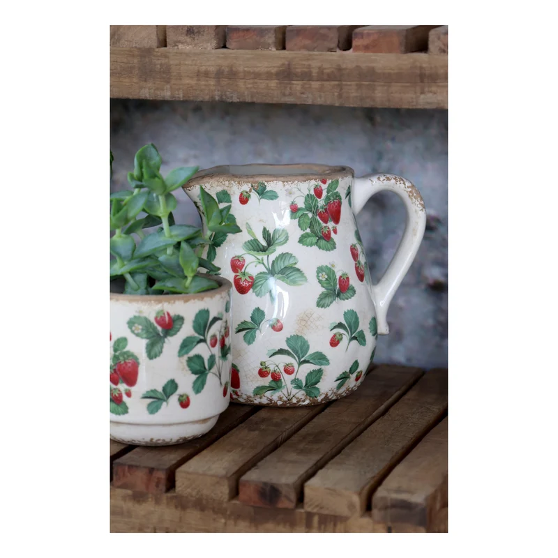 Chic Antique Fraises Kanne mit Erdbeeren