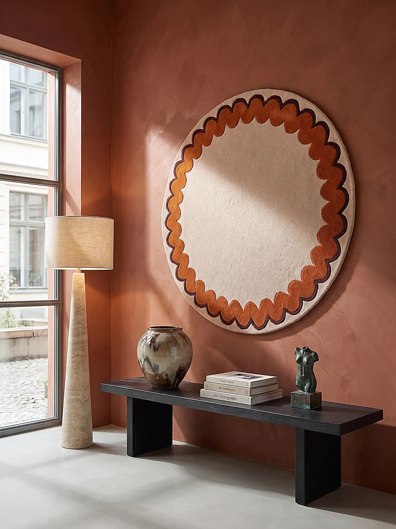 Wollteppich mit Wellenrand · handgetuftet, 5 mm Flor · 3.250 g/m²