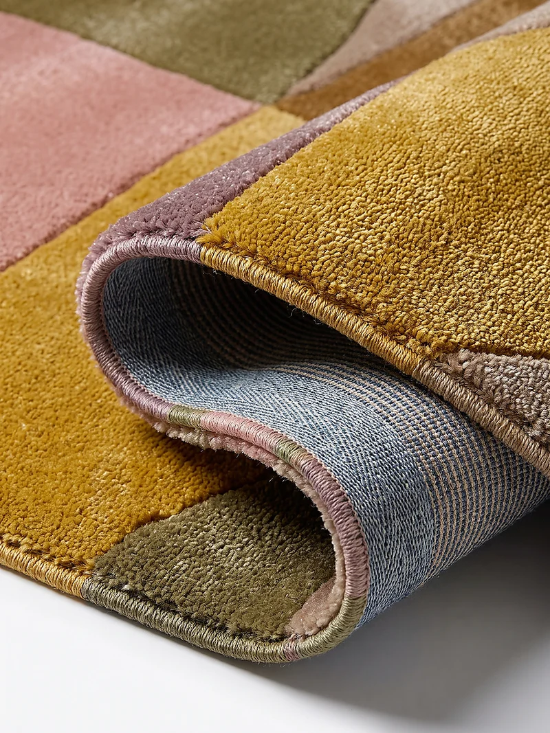 Kurzflor-Teppich Bogen-Raster · 100 % Viskose, handgetuftet · 4.500 g/m²