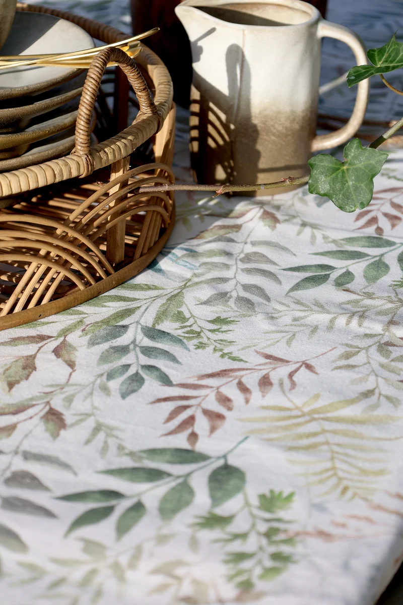 Chic Antique Aix Tischdecke Creme mit Blattmuster