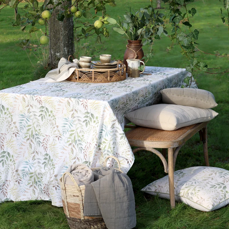 Chic Antique Aix Tischdecke Creme mit Blattmuster