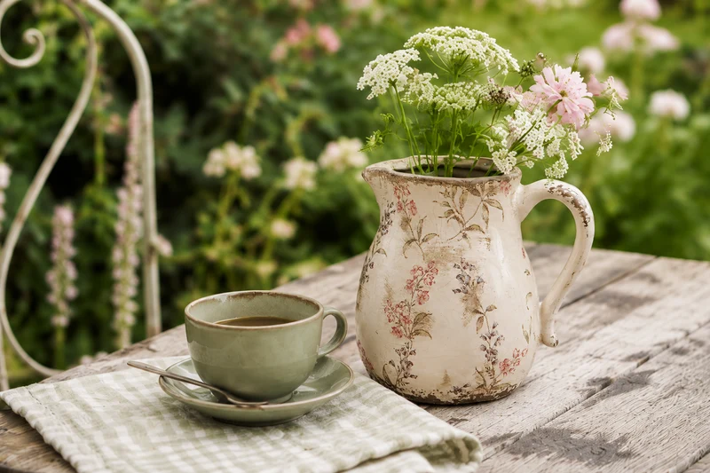 Clayre & Eef dekorative Kanne Rosa Beige mit Blumenmotiv