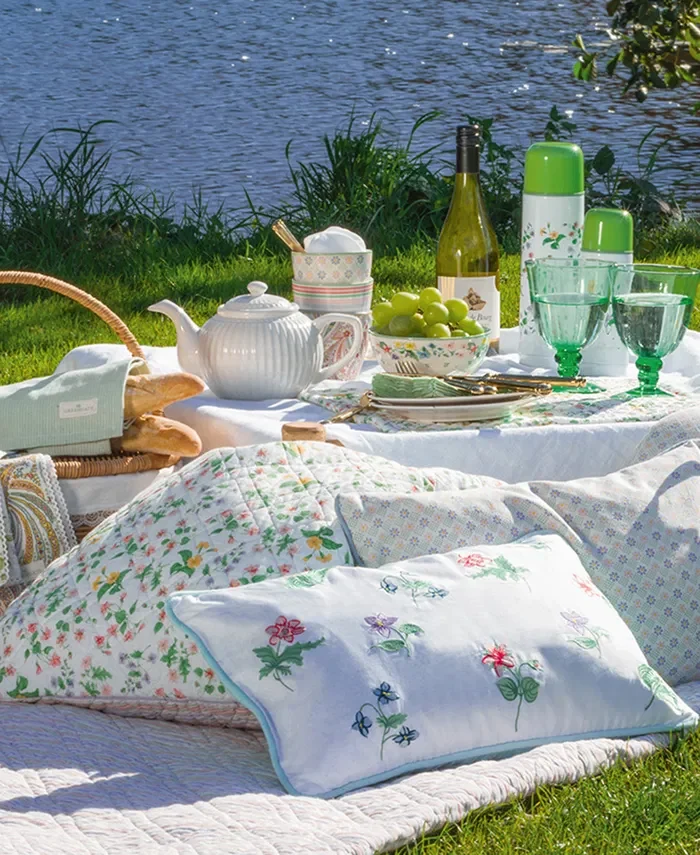 GreenGate Kissenbezug Karolina Weiß Geblümt 50x50