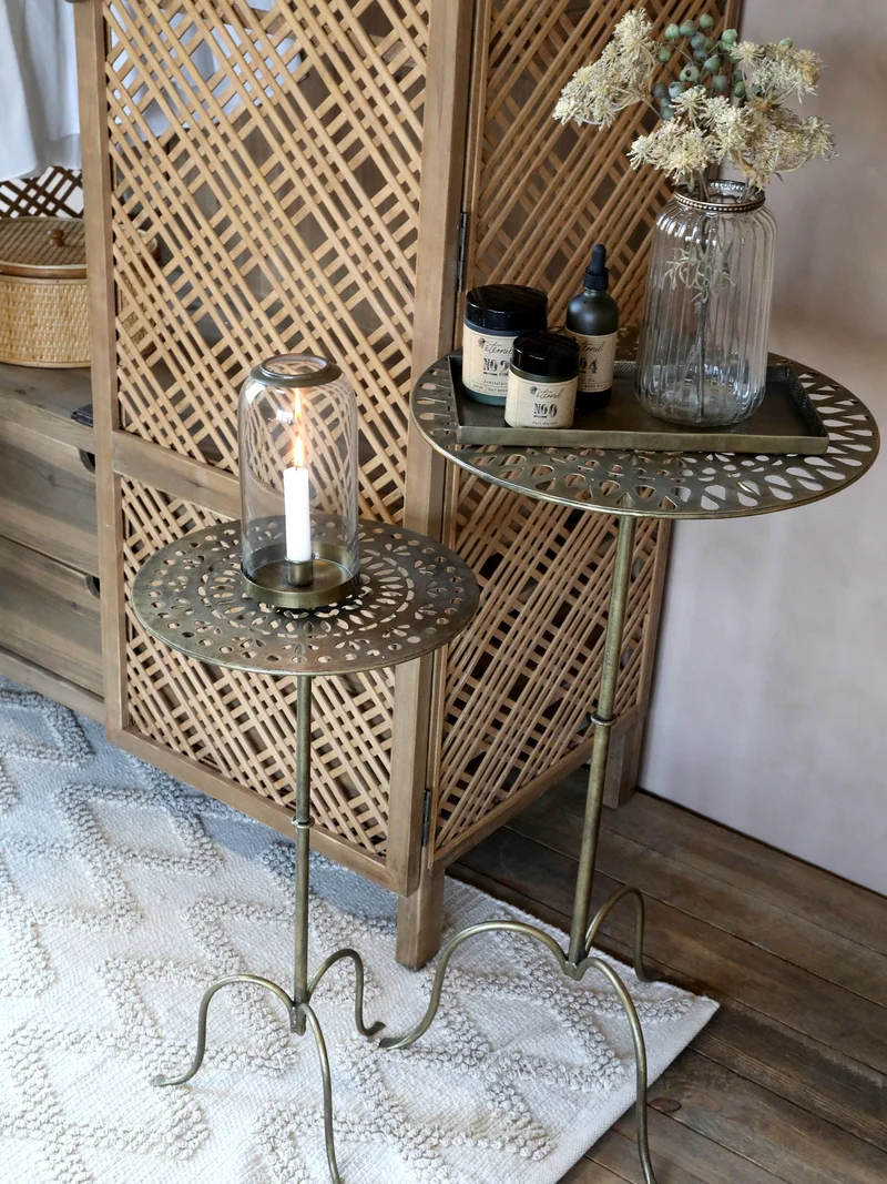 Chic Antique Runder Beistelltisch mit Dekor – Metalltisch Antique Messing im Vintage Stil