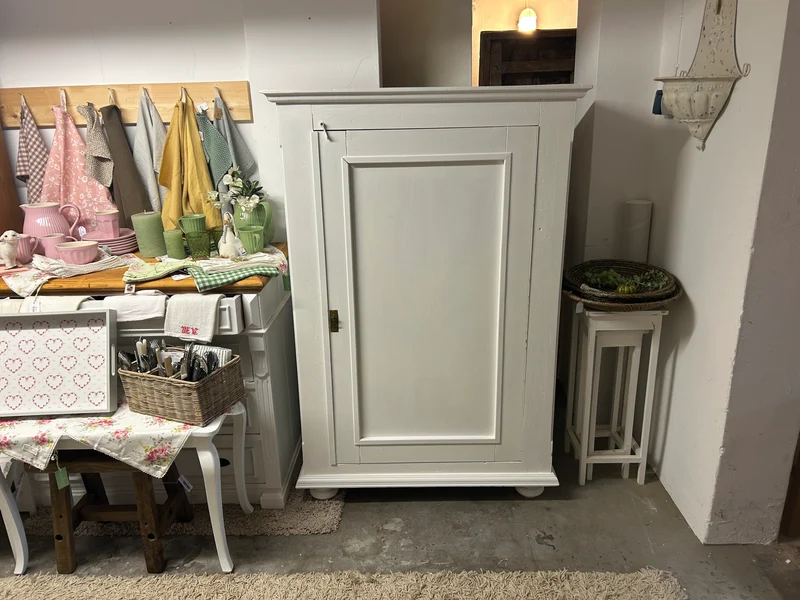 Antikes Vertiko Eintürer Shabby Chic