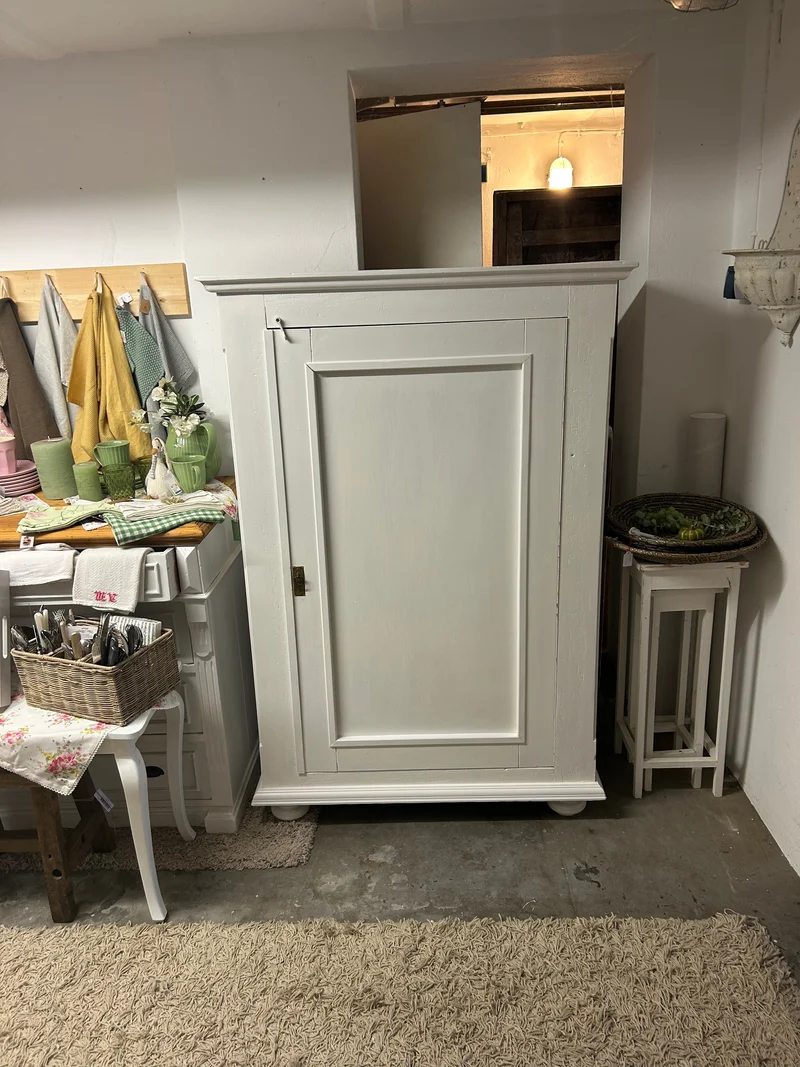 Antikes Vertiko Eintürer Shabby Chic