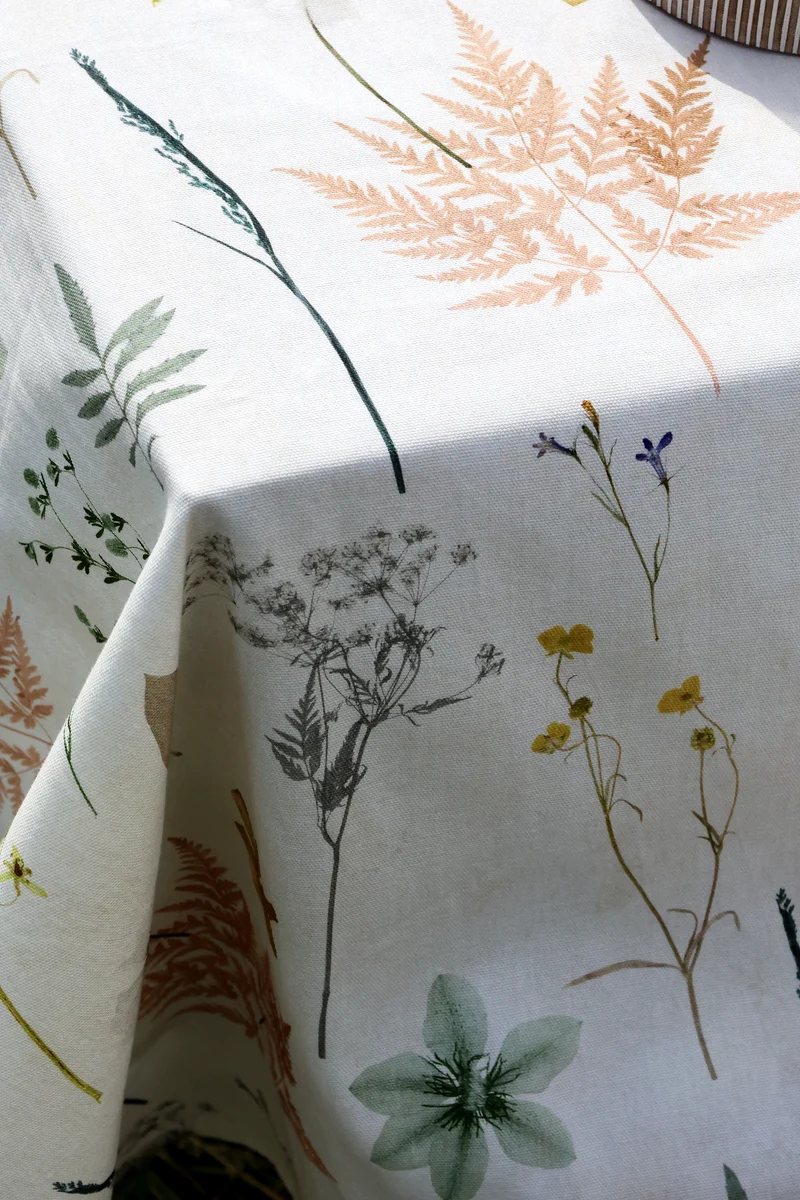 Chic Antique Aix Tischdecke Creme mit Blumendruck