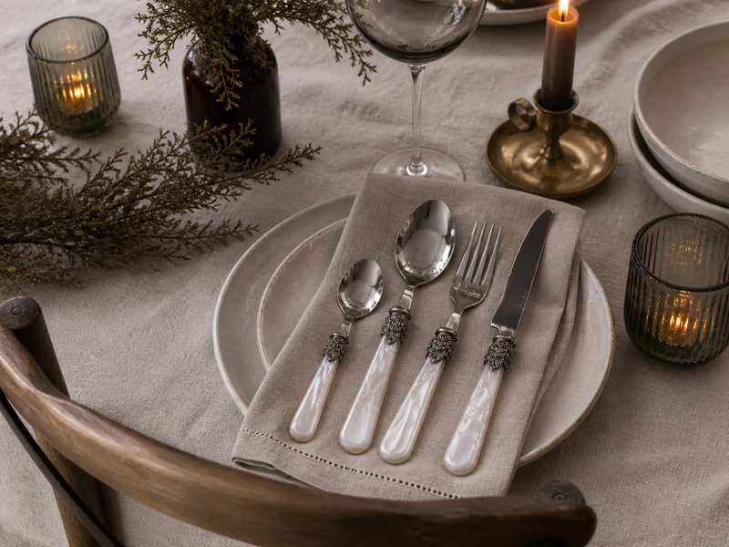 Chic Antique Linas Besteck Antique Perlmutt mit Silber Deko – 4er Set