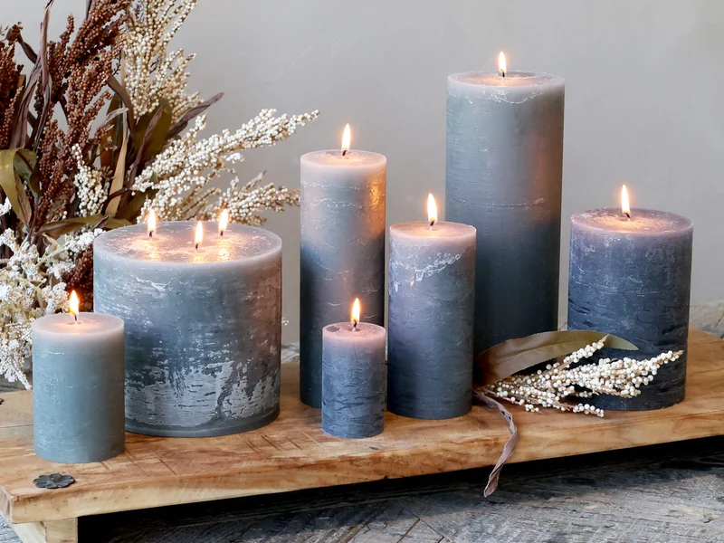 Chic Antique – Macon Stumpenkerze rustikal 150 Std. (Stone)