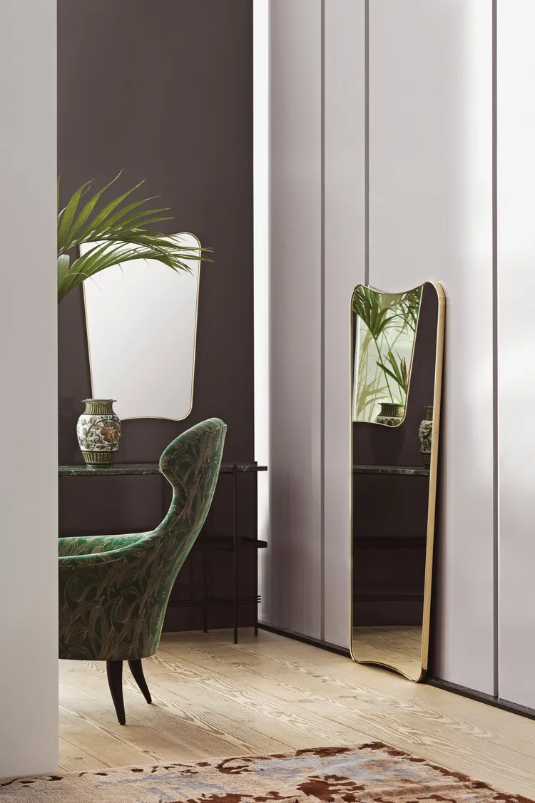 Gubi F.A.33 Wall Mirror