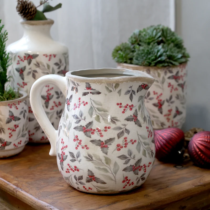 Chic Antique Kanne mit Blättern & Beeren – Creme