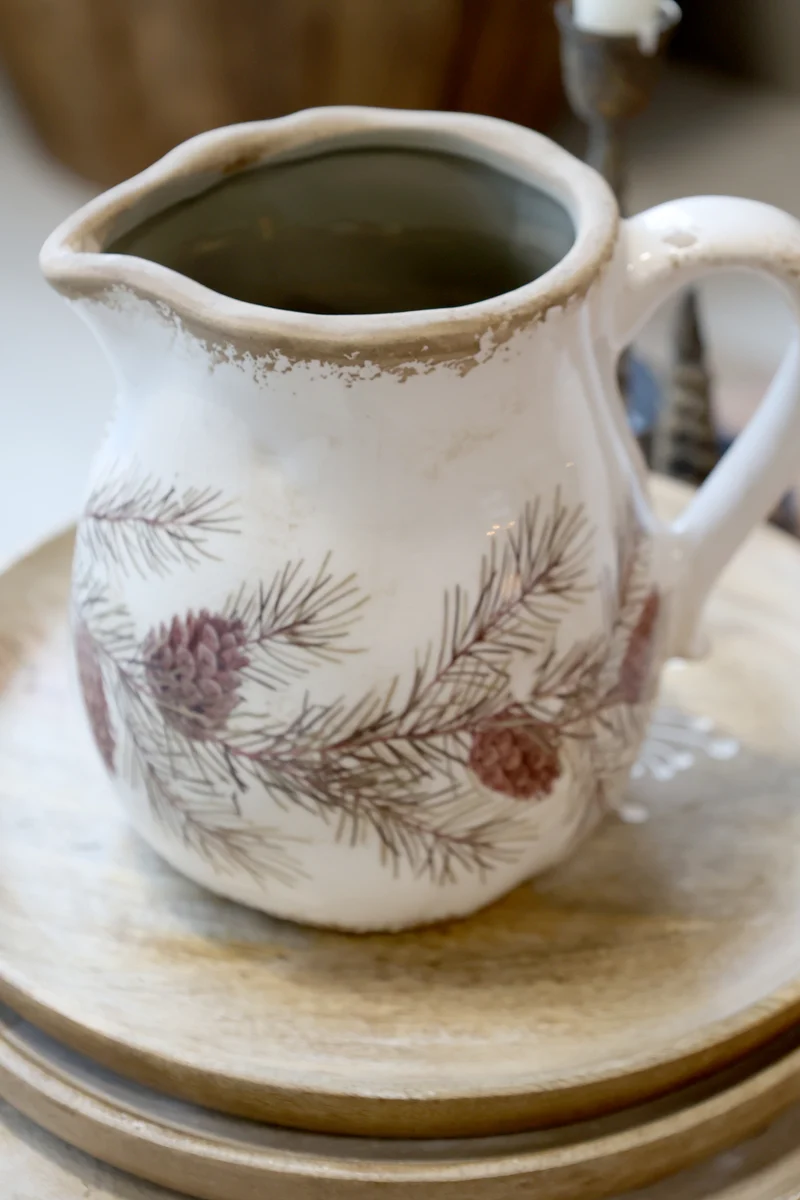 Chic Antique Kanne mit Tannengirlanden-Motiv