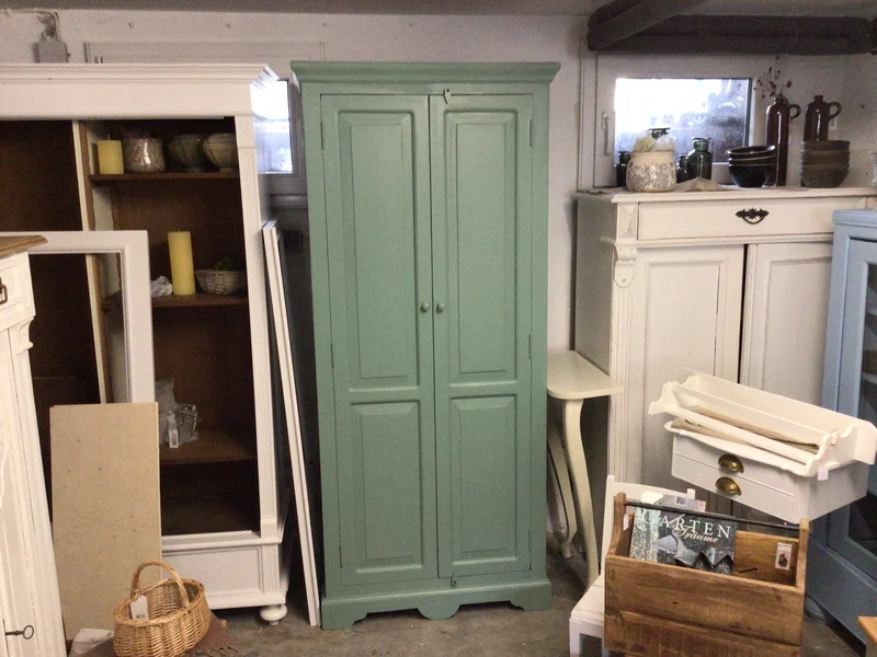 Antiker Kleiderschrank Salbeigrün Shabby Chic