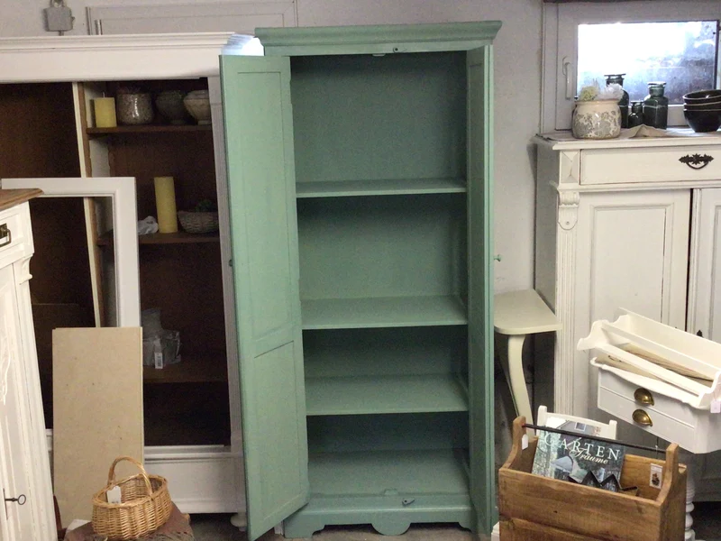 Antiker Kleiderschrank Salbeigrün Shabby Chic
