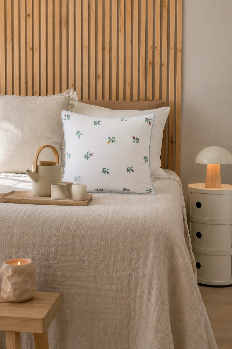 GreenGate Kissenbezug Gaya Weiß mit Stickerei 40x40
