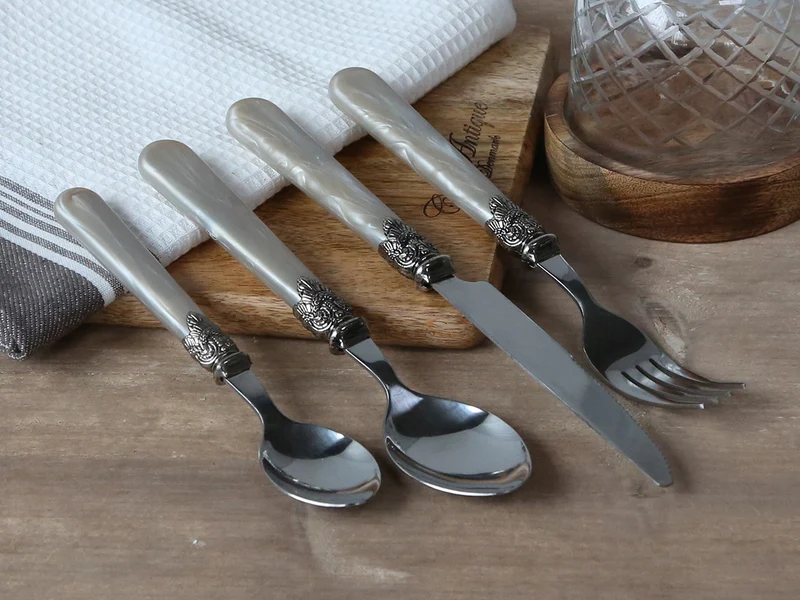 Chic Antique Linas Besteck Champagner mit Silber Deko – 4er Set