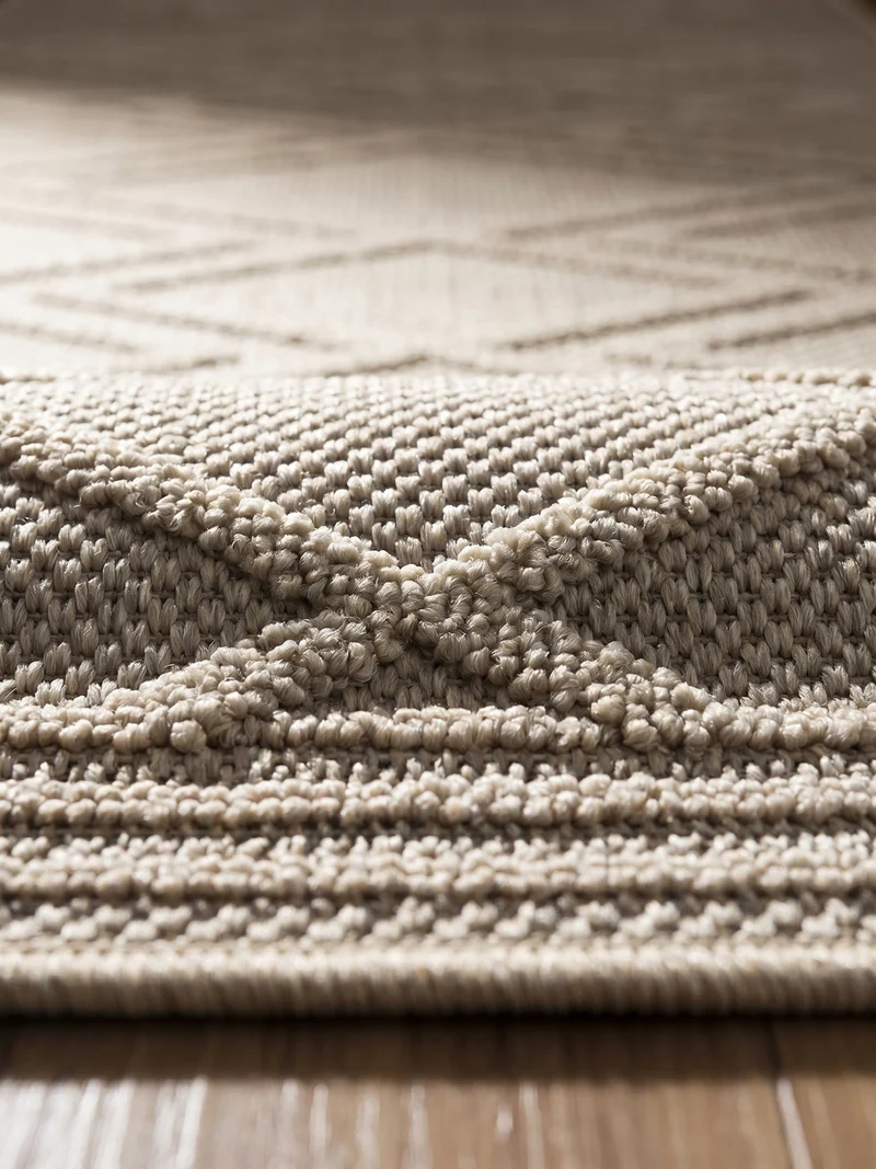Outdoor-Teppich Diagonales Linienmuster – Waschbar | Geometrischer Boho für Balkon
