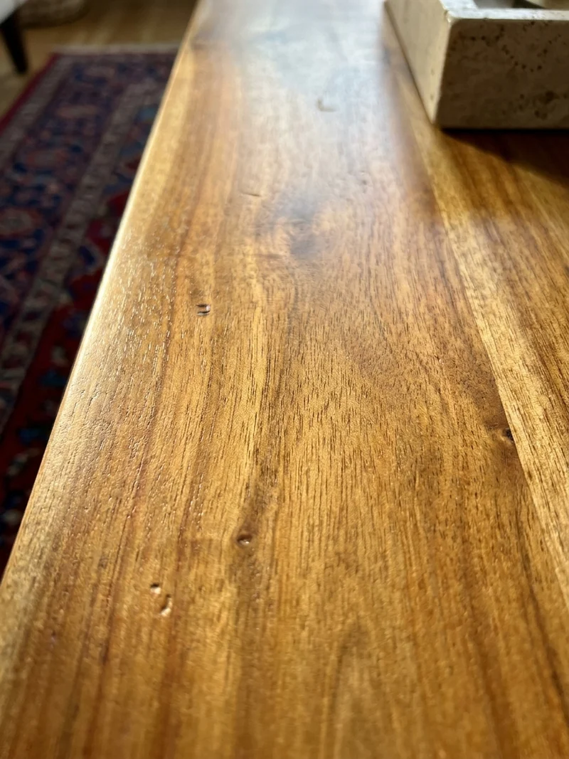 Schreibtisch Massivholz Baumkante Chromgestell Handarbeit