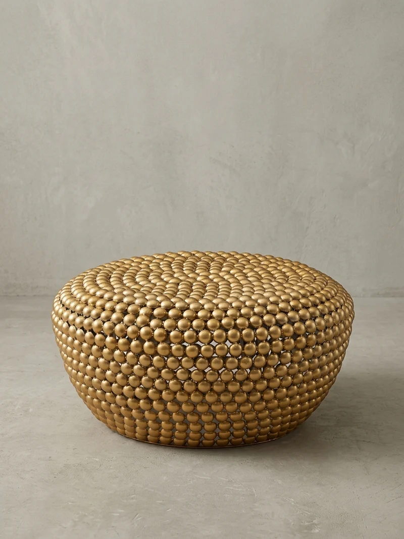 Beistelltisch im orientalischen Stil aus Aluminium mit abgerundeter Form