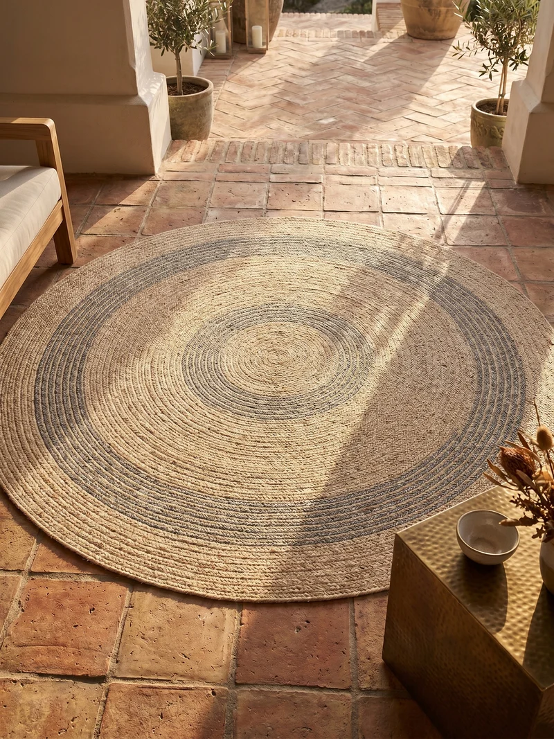 Outdoor-Teppich mit Konzentrischen Kreisen – Waschbar, Minimalistisch & Wetterfest