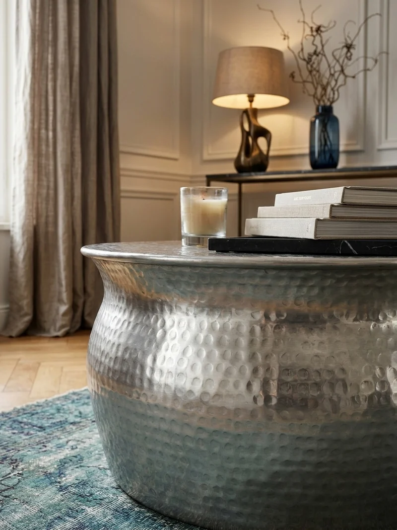 Couchtisch: Orientalisch, Hammerschlagstrukturen, Aluminium, Handgefertigt