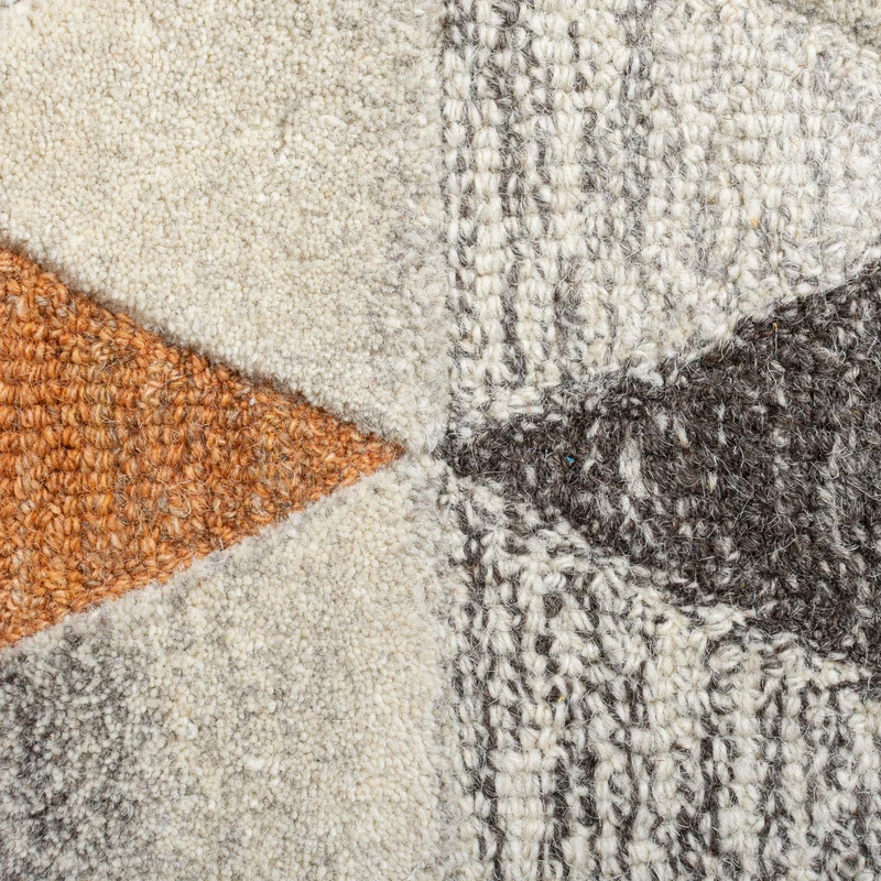 Getufteter Wollteppich Dreiecksmosaik · 100 % Wolle · 10 mm Kurzflor