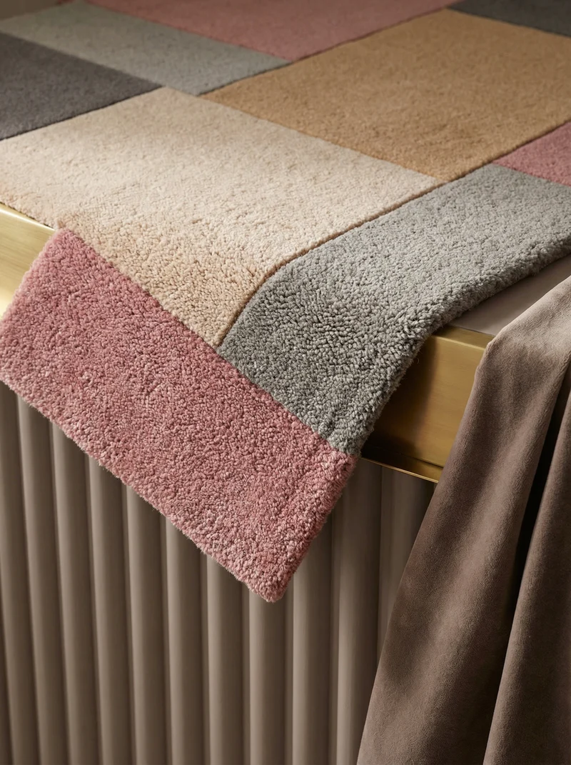 Wollteppich Cut-Out-Geometrie · 100 % Wolle · 10 mm Kurzflor