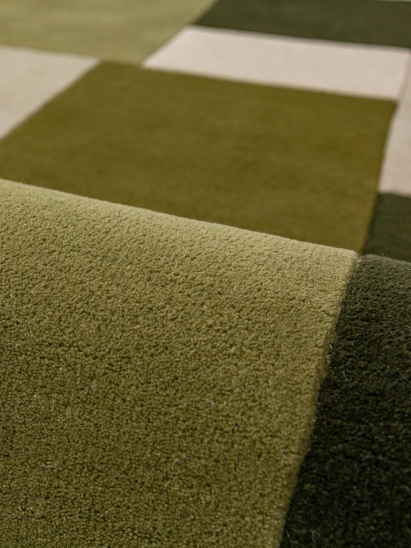 Wollteppich Cut-Out-Geometrie · 100 % Wolle · 10 mm Kurzflor