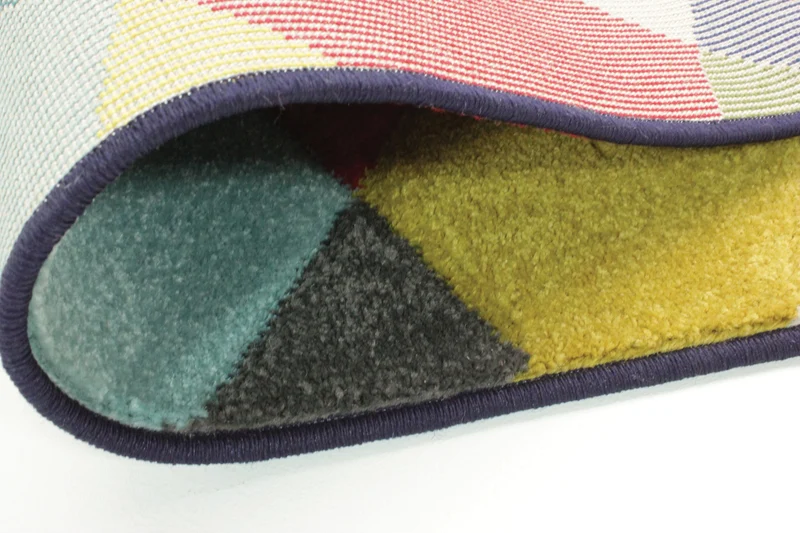 Designteppich Dreiecksmuster · 100 % Polypropylen · 11 mm Mittelflor
