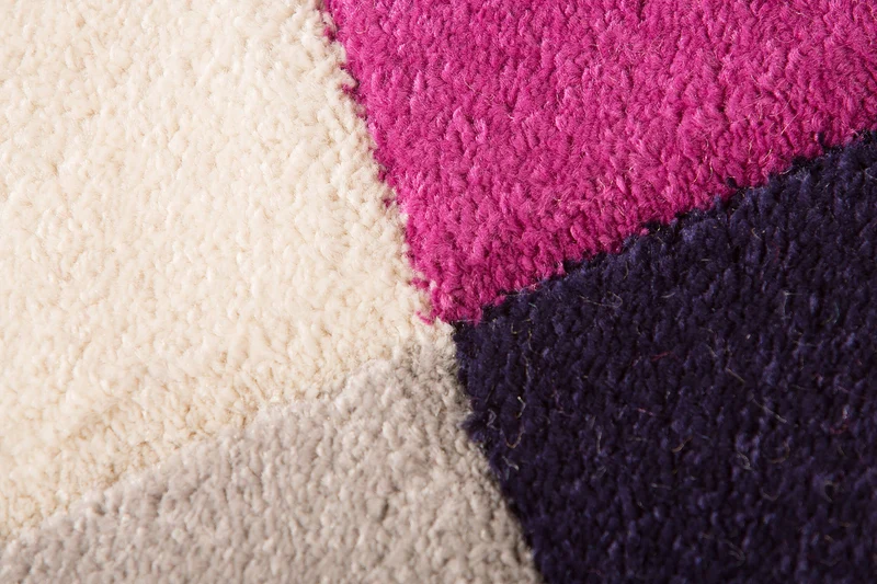 Designteppich Dreiecksmuster · 100 % Polypropylen · 11 mm Mittelflor
