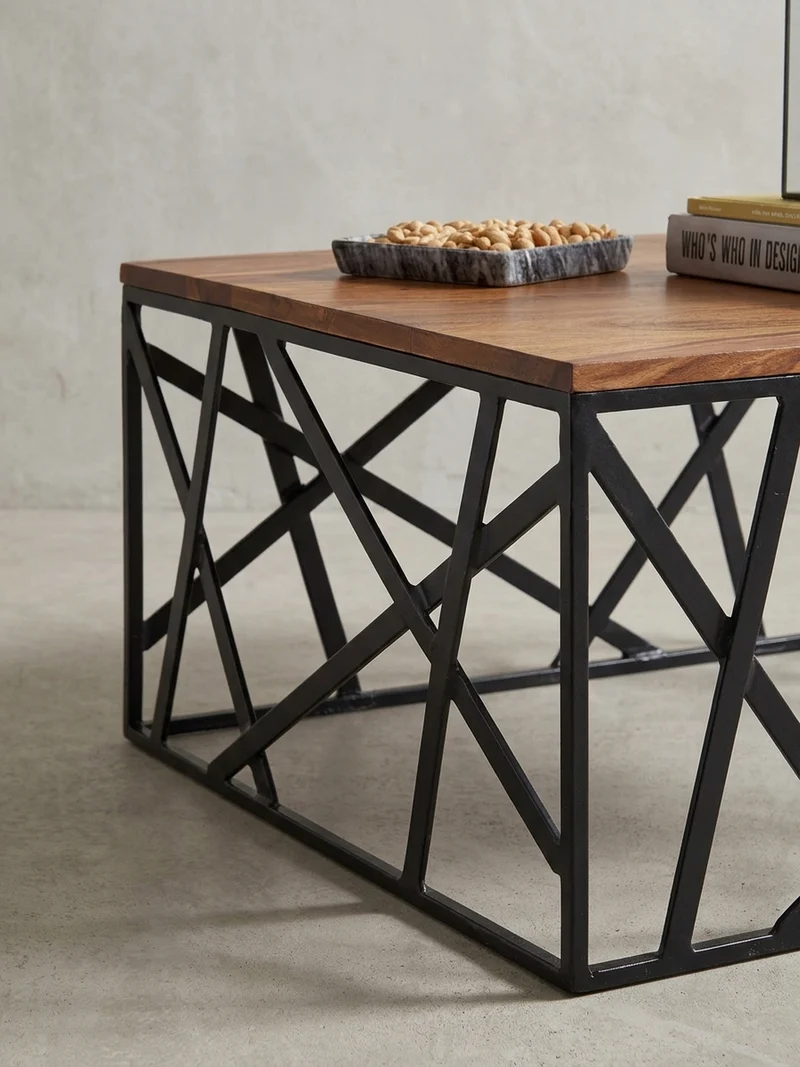 Couchtisch Industrial Stil, Sheesham Holz, Schwarzes Metallgestell, 60x60 cm