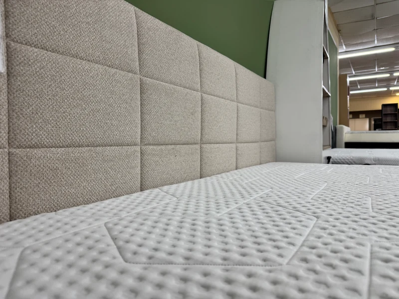 Boxspringbett Bett + Bestellbar in 50 Farben und Stoffen + 90cm bis 200cm