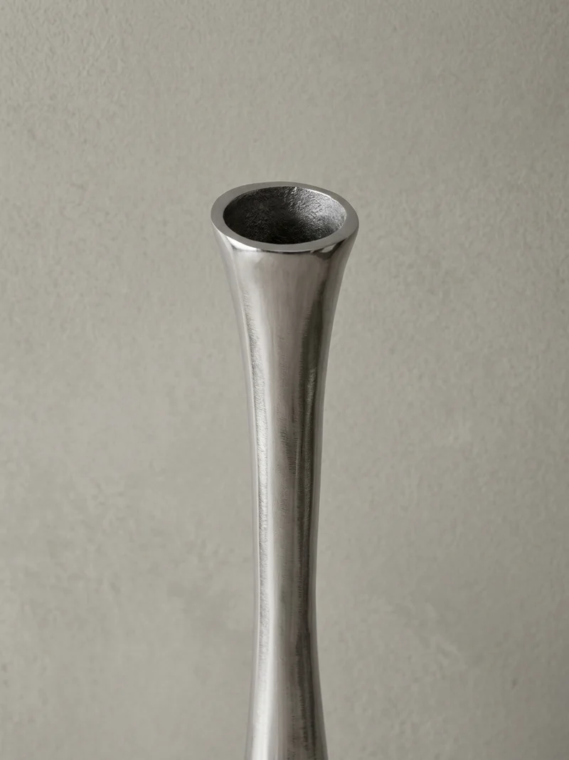 Vase Aluminium Modern Stil 75 cm hoch Silber handgefertigt