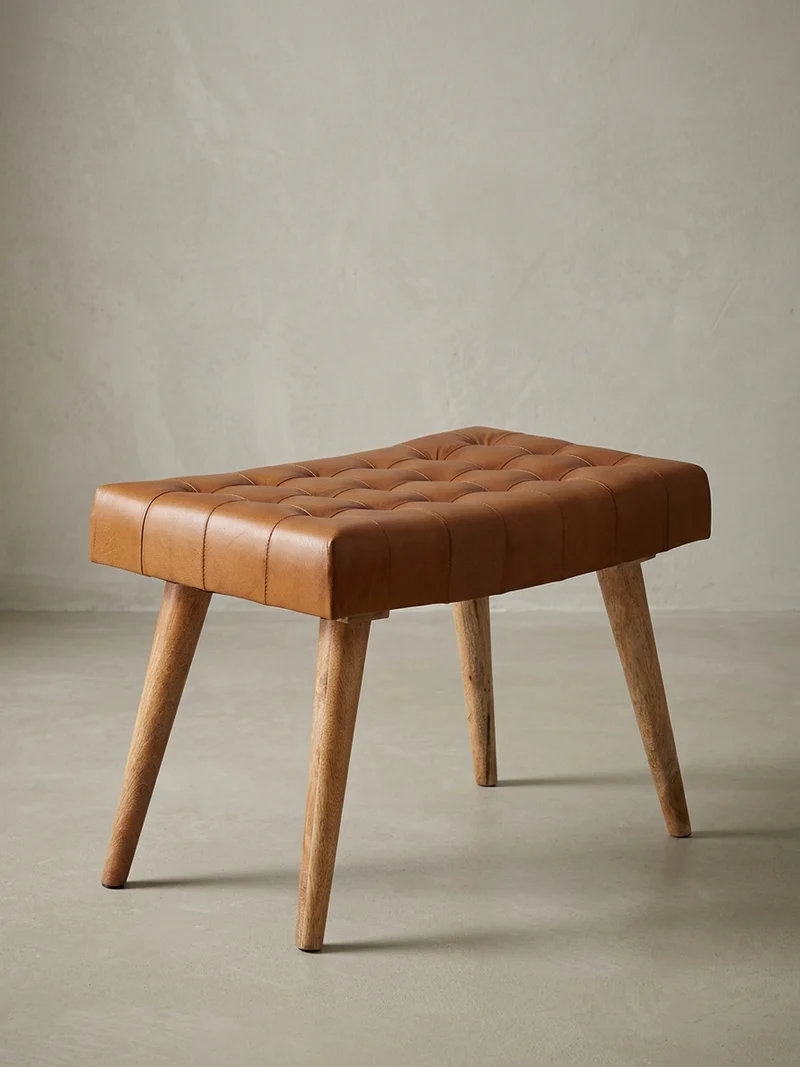 Sitzhocker – Echtleder/Naturholz, modern, 120 kg Belastbarkeit