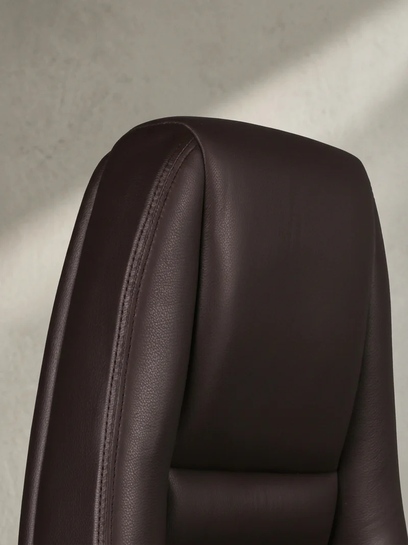 Chefsessel Echtleder mit Aluminiumfußkreuz und ergonomischer Sitzform