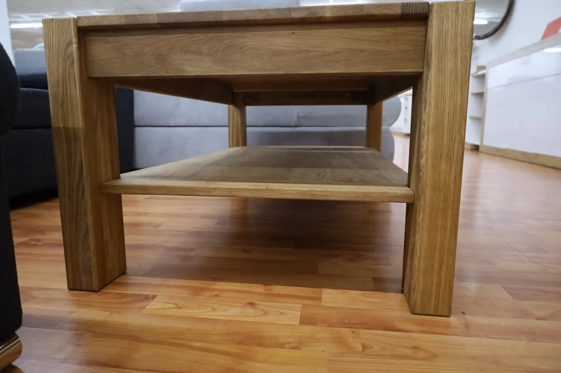 Couchtisch -> Massivholz Eiche -> zusätzliche Ablagefläche