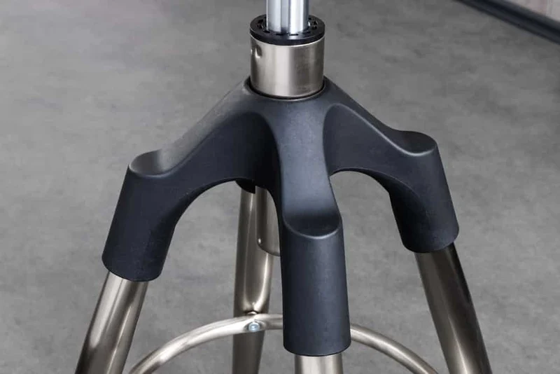 Urbaner Barhocker FABRICA Chrom gebürstet höhenverstellbar Metall